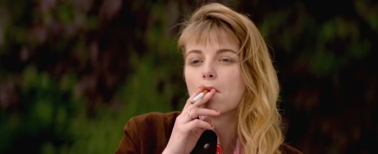 Ester je dívka, kterou není možné nemilovat.